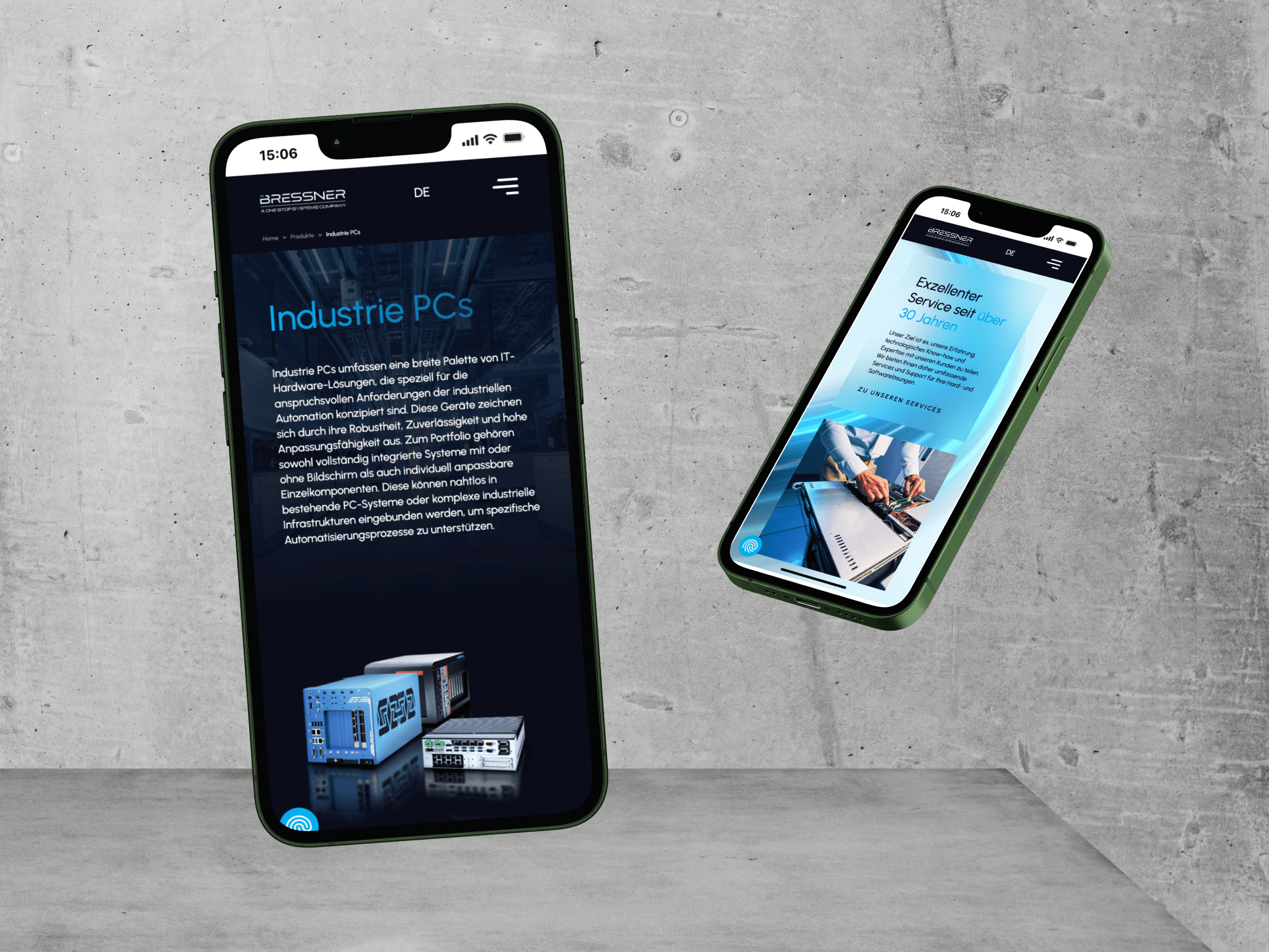 Zwei Smartphones mit grünen Gehäusen zeigen verschiedene Webseiten über Industrie-PCs an - mit den Schwerpunkten Digitalberatung und Websiteentwicklung. Auf einer Betonfläche positioniert, zeigen sie auf ihren Bildschirmen schlanke, moderne B2B-Agentur-Designs mit technischem Bezug. - NINE brackets Digitalagentur München